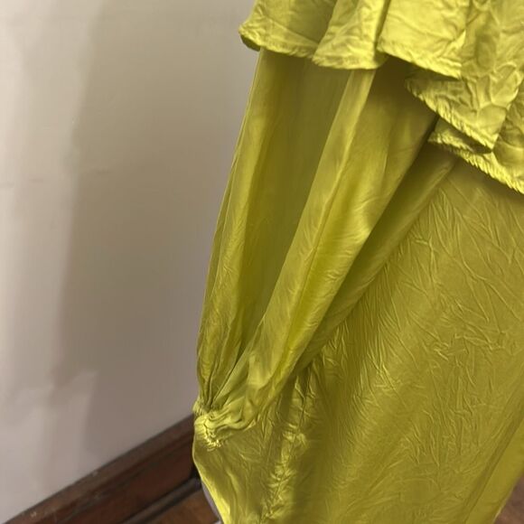 CeCe Lime Green Off-Shoulder Ruffle Top Size M EUC - Picture 4 of 8